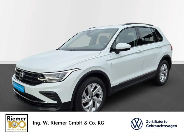 Volkswagen Tiguan 1,5 TSi Life Navi SHZ Lenkrad heizbar AppConnect 2022 Benzine