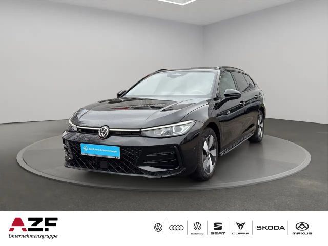 Volkswagen Passat R-Line 1,5 l eHybrid OPF 130 kW (177 PS) 2025 Hybride / Benzine