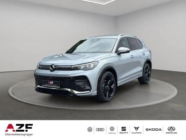 Volkswagen Tiguan R-Line 1.5 eTSI DSG ACC+MATRIX+AHK+HUD 2025 Benzine