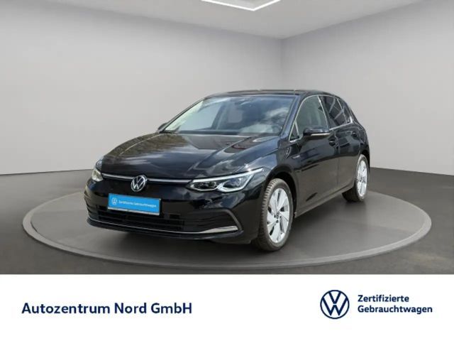 Volkswagen Golf VIII 1.5 eTSI DSG Style AHK+NAVI+LED+ACC 2024 Benzine