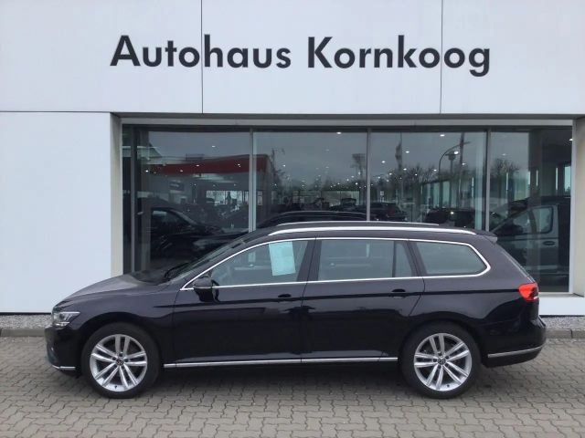 Volkswagen Passat Variant 1.5 TSI DSG Elegance LED NAVI ACC K 2021 Benzine