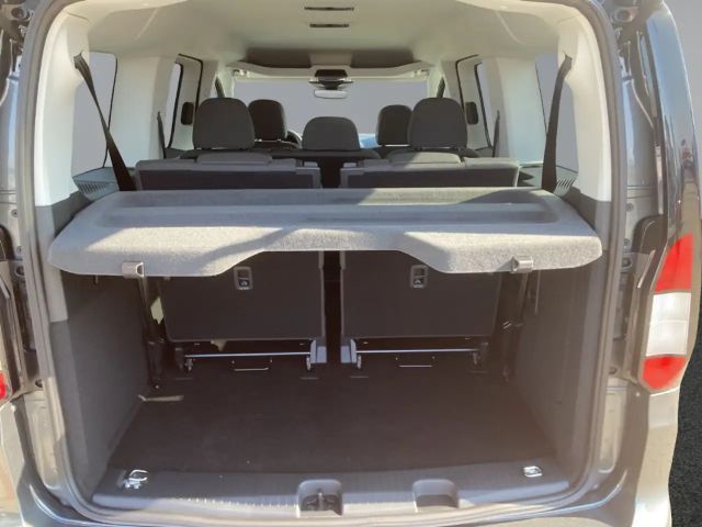 Ford Grand Tourneo