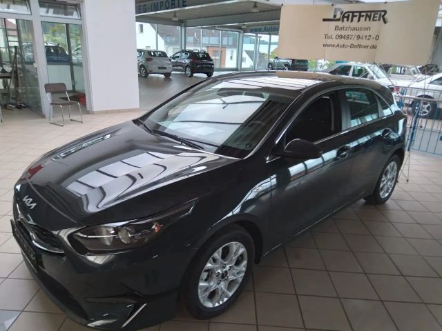 Kia Ceed / cee'd