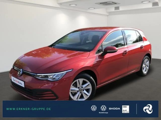 Volkswagen Golf VIII Lim. 1.5TSI Life NAVI+ACC+STNDHZG+++ 2021 Benzine