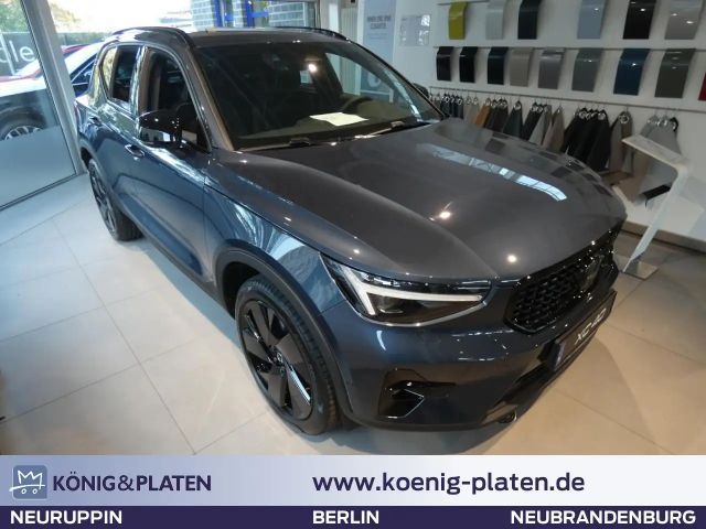 Volvo XC40 B3 Plus Black Edition Klima Rückfahrkamera 2025 Benzine