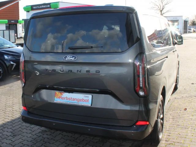 Ford Tourneo