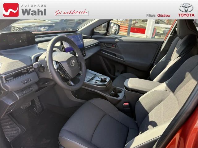 Toyota C-HR+