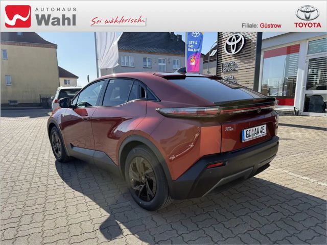 Toyota C-HR+