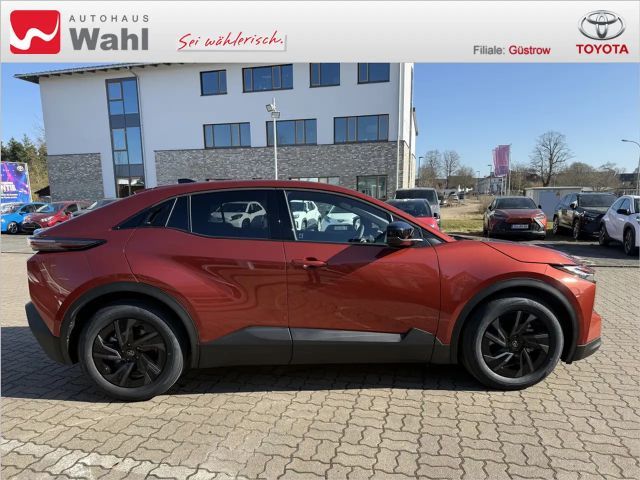 Toyota C-HR+