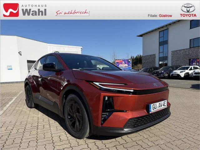 Toyota C-HR+