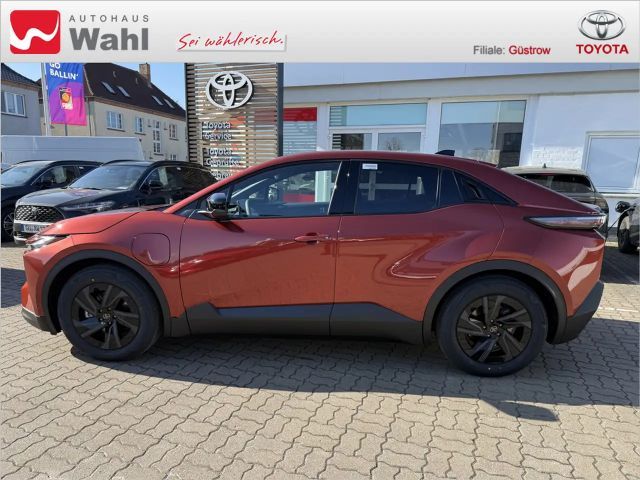 Toyota C-HR+