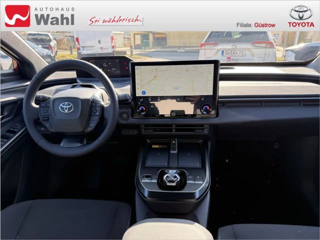 Toyota C-HR+