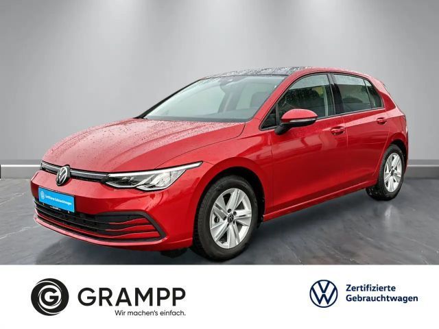 Volkswagen Golf Life 1.0 eTSI DSG +AHK+EINPARK+LED+PANORAMA 2021 Benzine
