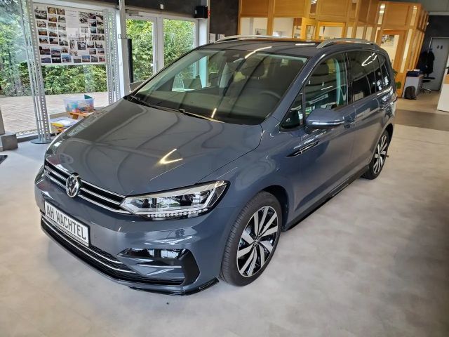 Volkswagen Touran Comf. R-Line 18-Zoll IQ-Drive Kamera el.Klappe 2026 Benzine