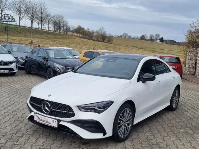 Mercedes-Benz CLA 250 e AMG Line Edition Pano LED 2024 Benzine