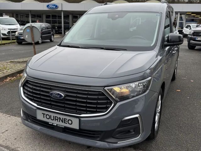 Ford Tourneo