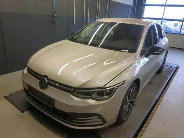Volkswagen Golf MOVE 1.5 eTSI DSG NAVI AHK ALU ACC APS SITZHEIZUNG CLIMATRONIC 2023 Benzine