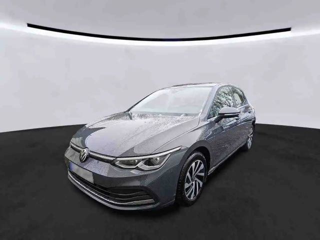 Volkswagen Golf Style 1.4 e-Hybrid DSG NAVI PANORAMA AHK KAMERA LED ALU APS SITZHEIZUNG CLIMATRONIV 2022 Hybride / Benzine