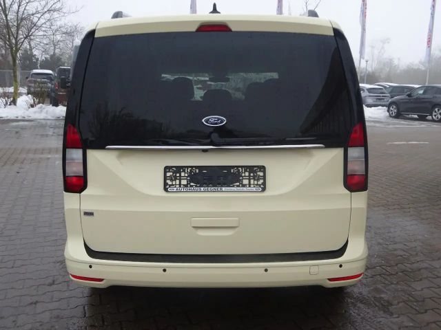 Ford Grand Tourneo