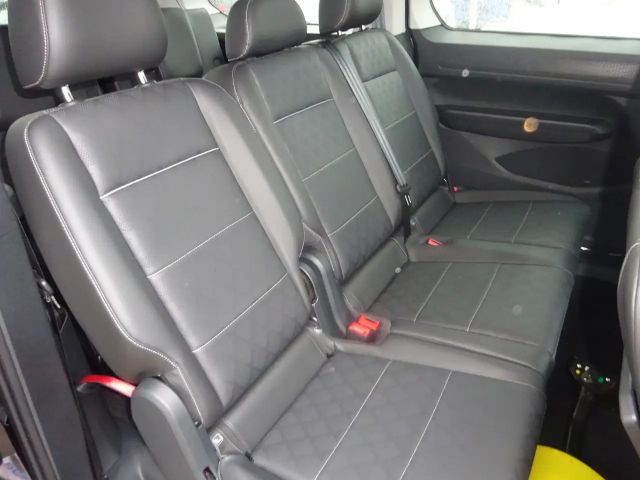 Ford Grand Tourneo