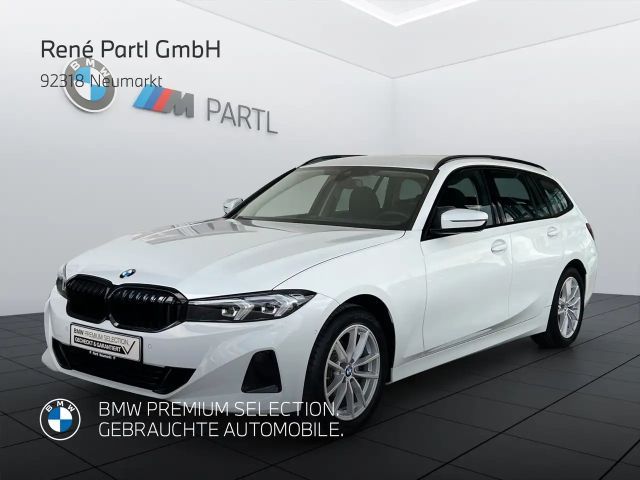 BMW 318 i Touring LED PDC RFK Keyless 2024 Benzine