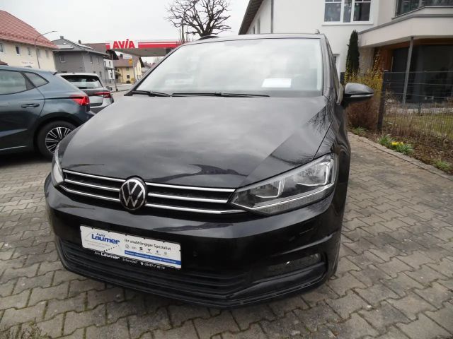 Volkswagen Touran Comfortline ACC AHK Navi Kamera 2021 Benzine