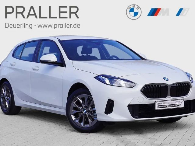 BMW 120 AKTIONSZINS 0,99% eff. Automatik AHK Navi Rückfahr 2025 Benzine