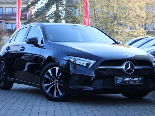 Mercedes-Benz A 180 DCT/Pano/Leder/Kamera/Navi/Sitzhzg/Tempoma 2023 Benzine