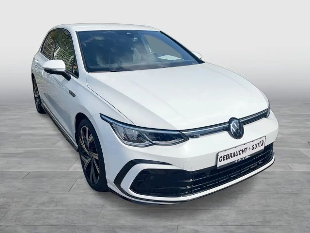 Volkswagen Golf VIII 1.5 eTSI DSG R-LINE APP SHZ Kam LM18 2024 Benzine