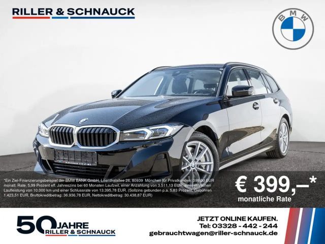 BMW 330 i Touring xDrive LED+HUD+NAVI+SITZHZG+KLIM 2023 Benzine