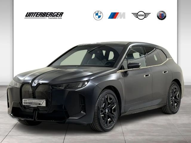 BMW iX xDrive60 M Sportpaket AHK Luftfeder B&W ACC 2025 Elektrisch