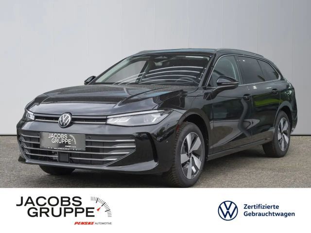 Volkswagen Passat Variant 1.5 eTSI DSG Business AHK/Business Premium/Infotainment 2026 Benzine