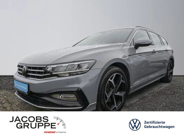 Volkswagen Passat Variant 1.5 TSI DSG Business R-Line Navi/Kamera/TravelAssist/Si 2023 Benzine