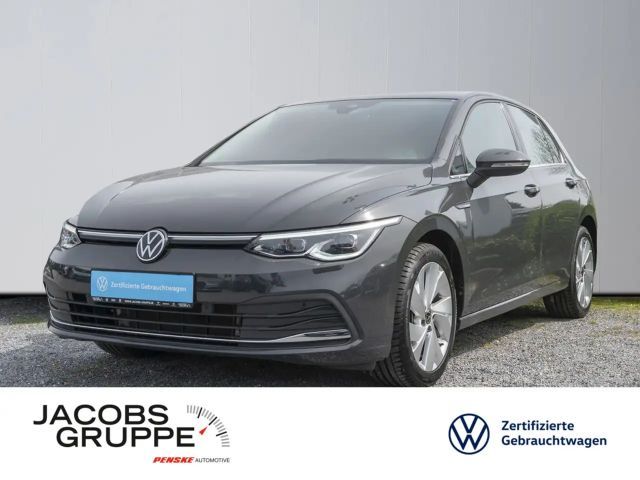 Volkswagen Golf VIII 1.5 TSI Style AHK/Sitzheizung/PDC/App-Connect/LED Style 2024 Benzine