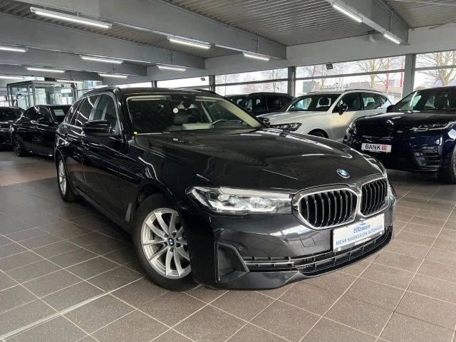 BMW 520 520d Touring Business+Parkassistent+HuD+HaKa 2023 Diesel