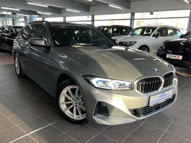 BMW 318 318d Touring Panorama+LED+Harman Kardon+ACC. 2023 Diesel