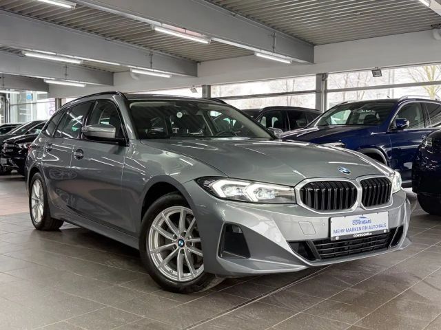 BMW 320 320d Touring xDrive III Driving Assistant III 2023 Diesel