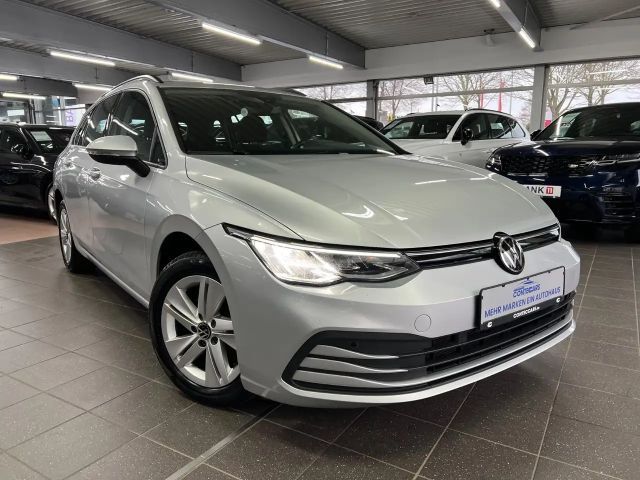 Volkswagen Golf VIII Var. 2.0 TDI Life AHK+Keyless+Winter 2022 Diesel