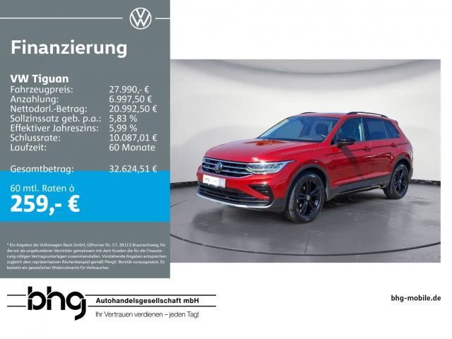 Volkswagen Tiguan 1.5 TSI DSG UrbanSport AHK PanoDach Stand 2023 Benzine