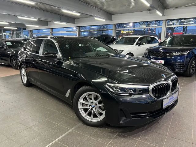 BMW 520 d Touring AMB+HuD+Park Assist+Standheizung 2023 Diesel