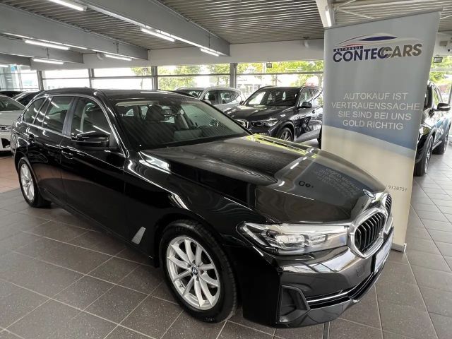 BMW 520 520d Touring Driving BusinessASSIST+ParkASSIST 2023 Diesel