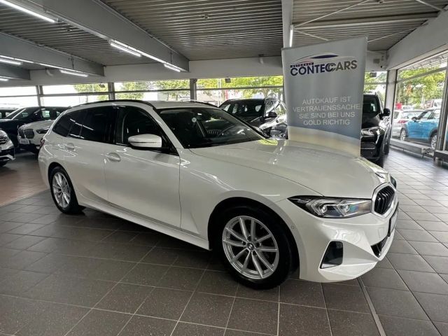 BMW 318 318d Touring Wenig km + Park Assist + DA Assist 2023 Diesel