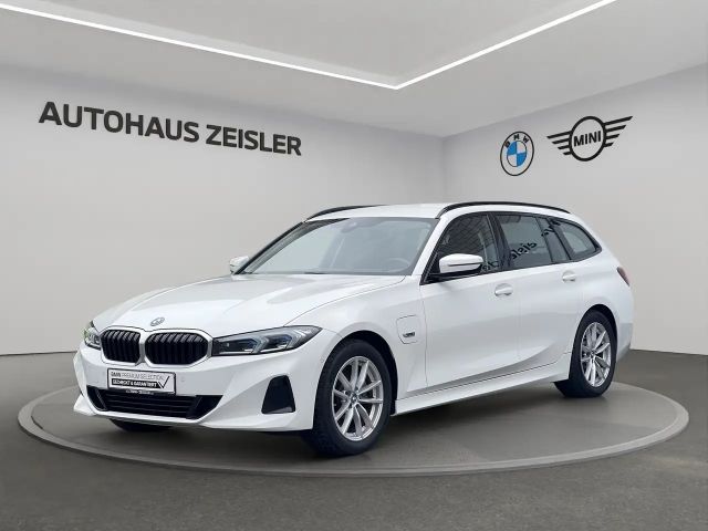 BMW 330 e Touring Rückfahrkamera Hifi 2023 Hybride / Benzine