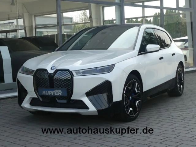 BMW iX xDrive50 Sportpak.AHK°LASER°PANO°22-Massage 2023 Elektrisch