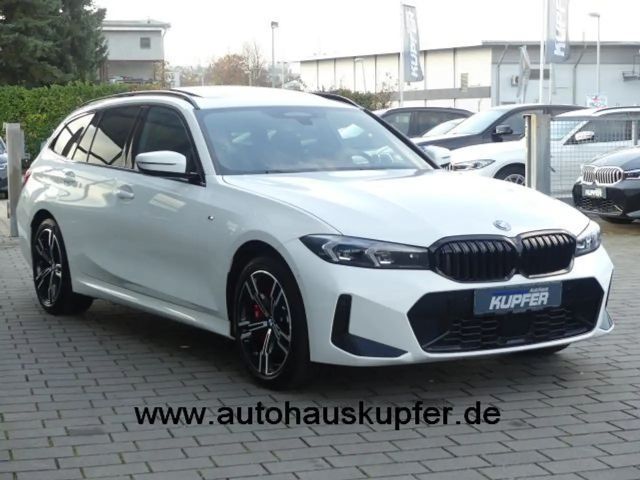 BMW 330 eDrive Tour M Sportp.°Pano° AHK°AdLED°elSitz 2024 Hybride / Benzine