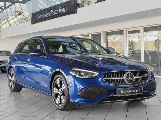 Mercedes-Benz C 180 T Avantgarde PANORAMA+360°KAM+TOTWI+8-FACH 2022 Benzine