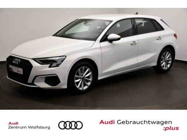 Audi A3 S-tronic LED/Einparkhi/Multilenk 2023 Diesel