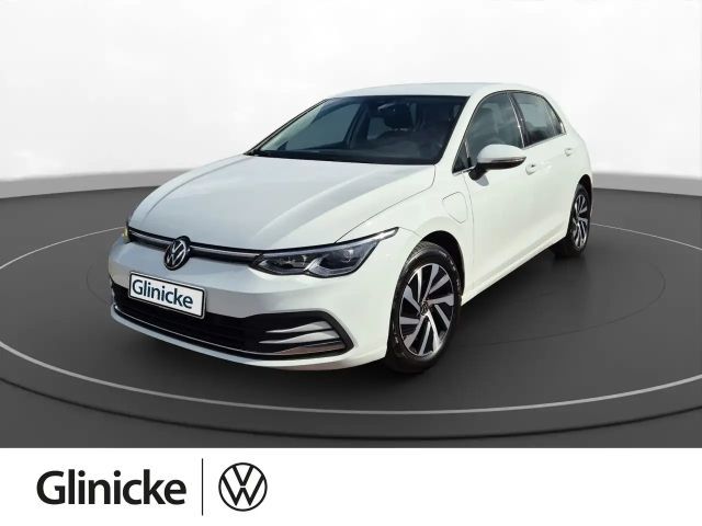 Volkswagen Golf VIII 1.4 eHybrid DSG Navi LED Ambiente Isof 2022 Hybride / Benzine