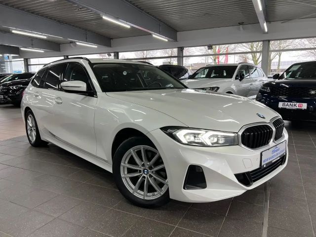 BMW 320 320d Touring xDrive III Driving Assistant III 2023 Diesel