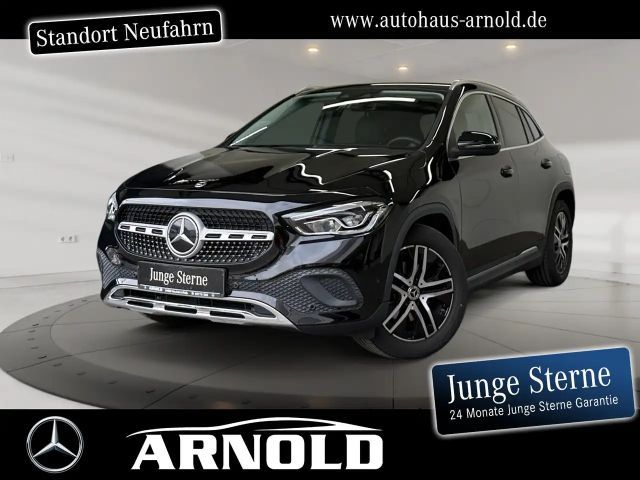 Mercedes-Benz GLA 200 GLA 200 Progressive AHK LED Kamera el-Klappe DAB 2023 Benzine